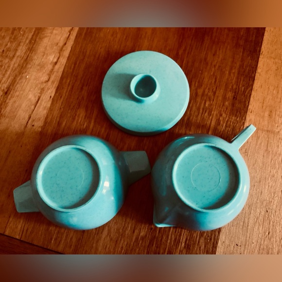 Vintage Melamine Sugar Bowl and Creamer - Picture 4 of 5